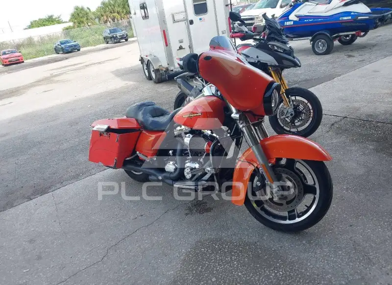 2012 Harley-Davidson FLHX фото
