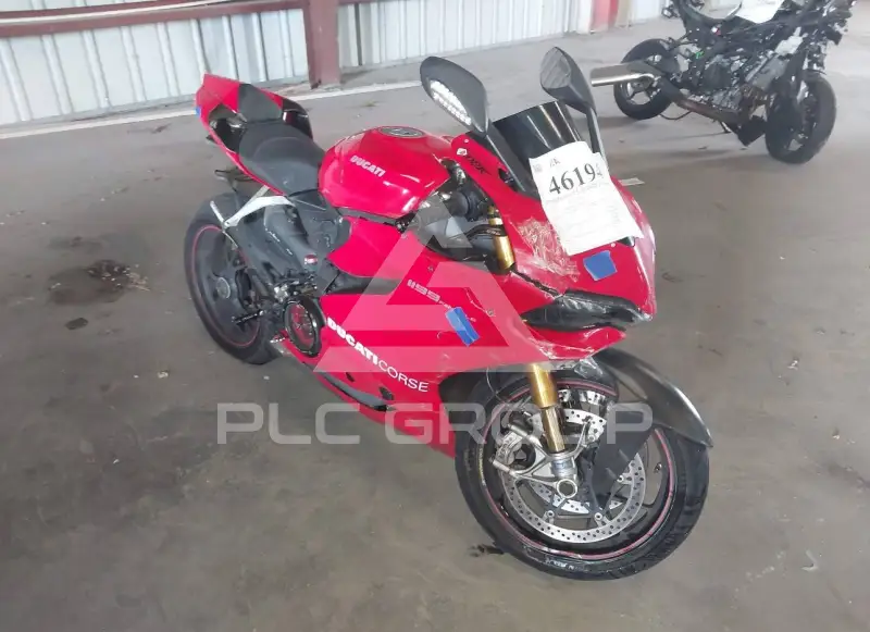 2012 Ducati SUPERBIKE фото