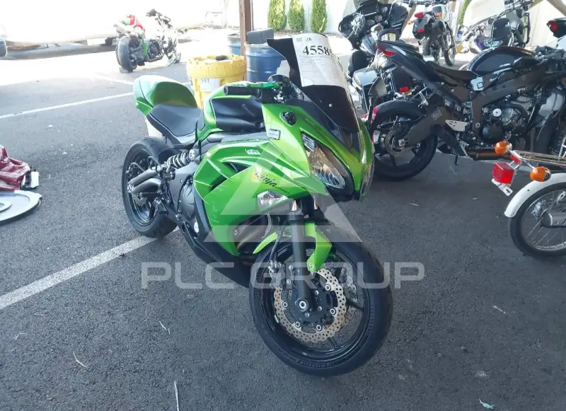 2012 Kawasaki EX650 фото
