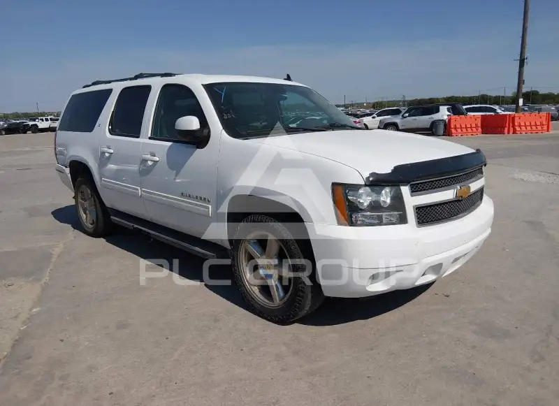 2012 Chevrolet Suburan photo