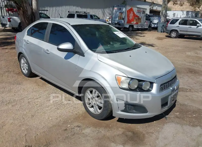 2012 Chevrolet Sonic фото