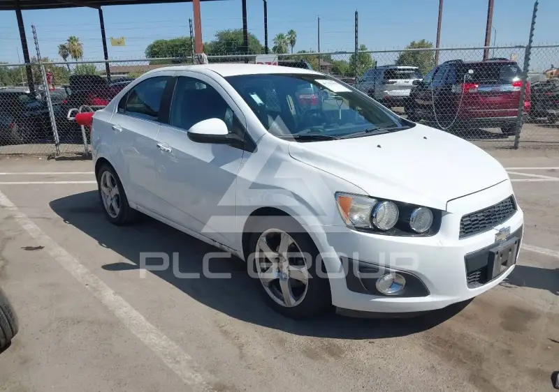 2012 Chevrolet Sonic фото