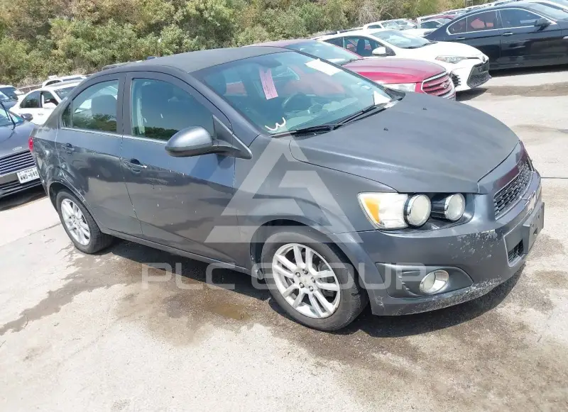 2012 Chevrolet Sonic фото