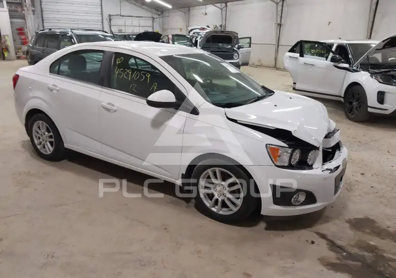 2012 Chevrolet Sonic фото