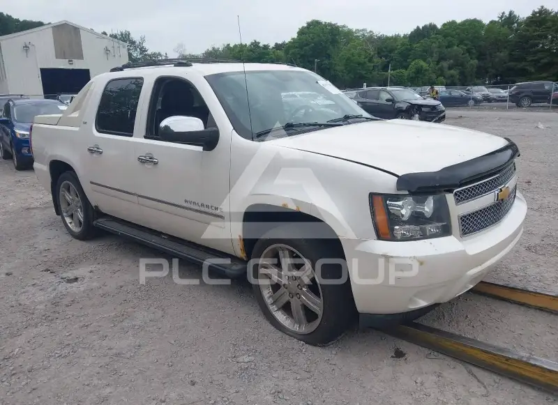 2012 Chevrolet Avalanche photo