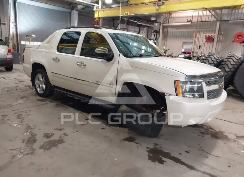 2012 Chevrolet Avalanche photo