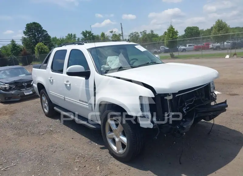 2012 Chevrolet Avalanche photo