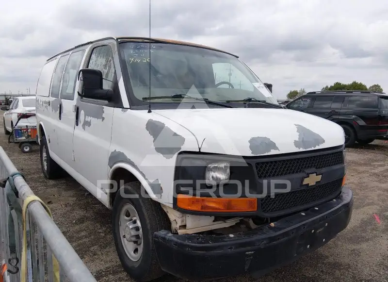2012 Chevrolet Express photo