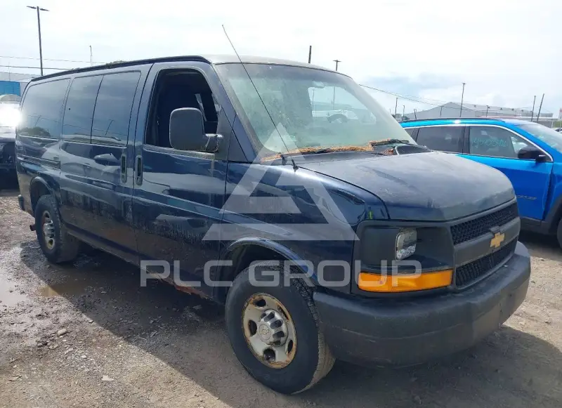 2012 Chevrolet Express photo