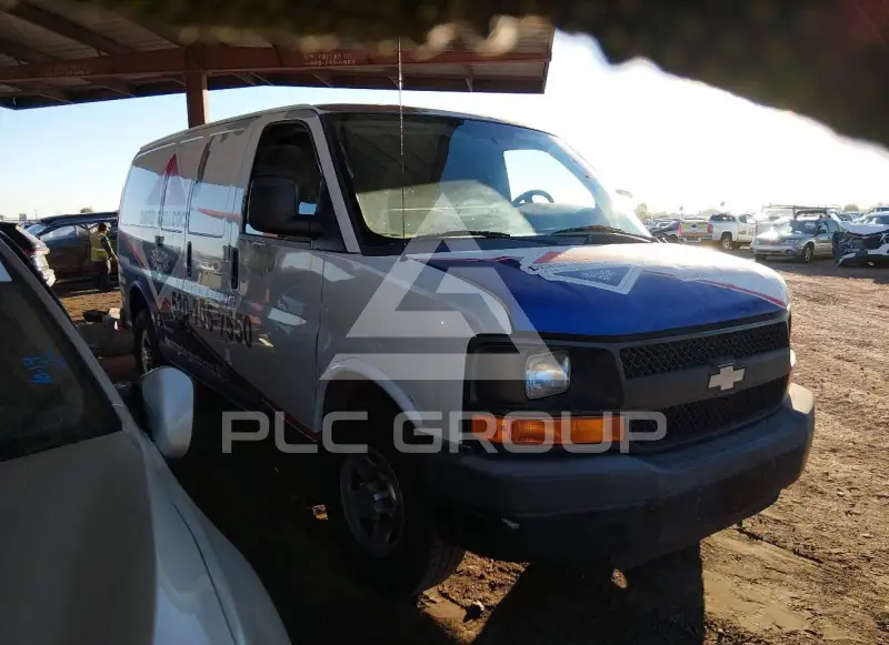 2012 Chevrolet Express photo