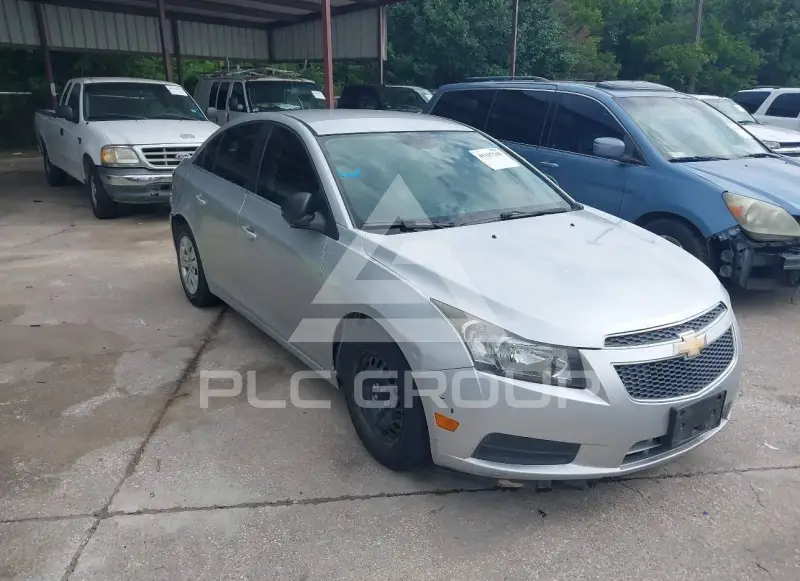2012 Chevrolet Cruze photo
