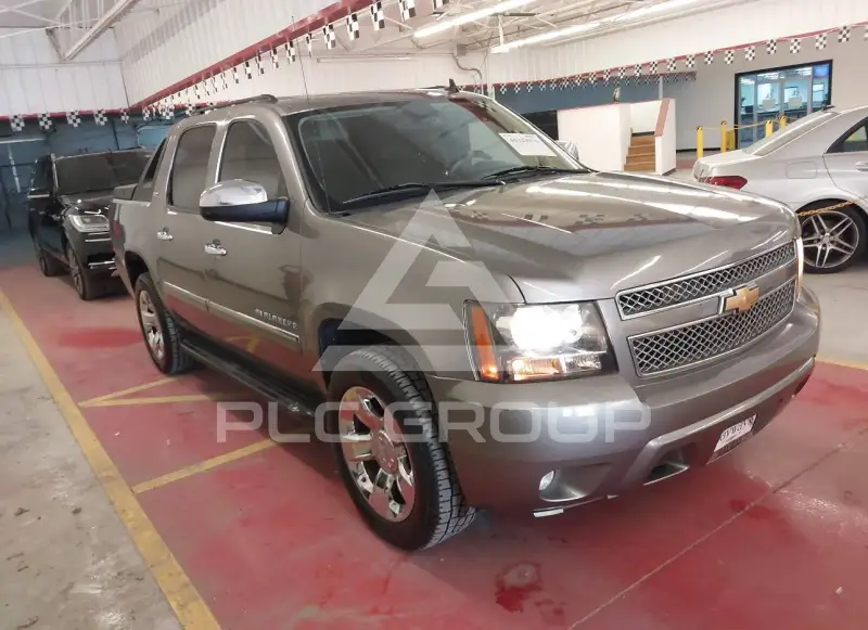 2012 Chevrolet Avalanche фото