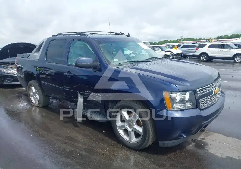 2012 Chevrolet Avalanche photo