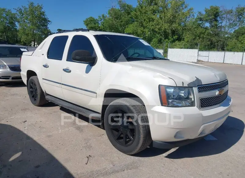 2012 Chevrolet Avalanche photo