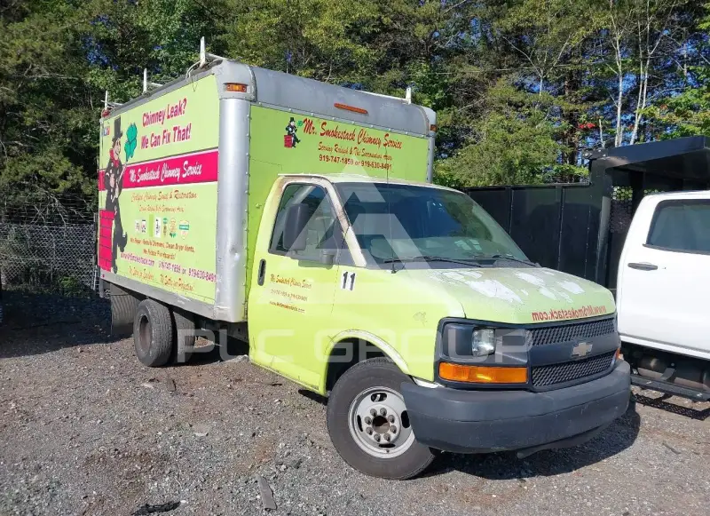 2012 Chevrolet Express photo