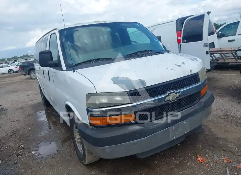 2012 Chevrolet Express photo