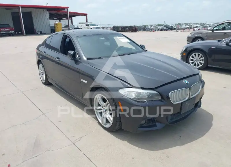 2012 BMW 550 фото