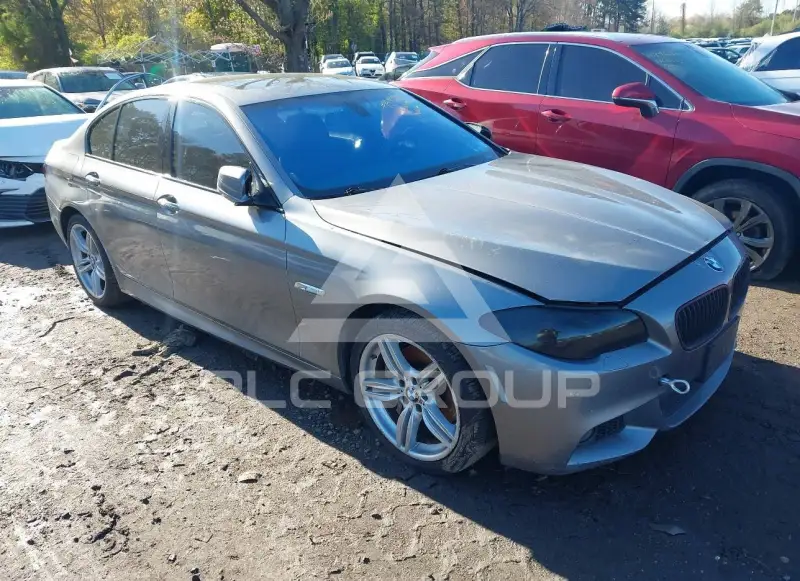 2012 BMW 550 photo