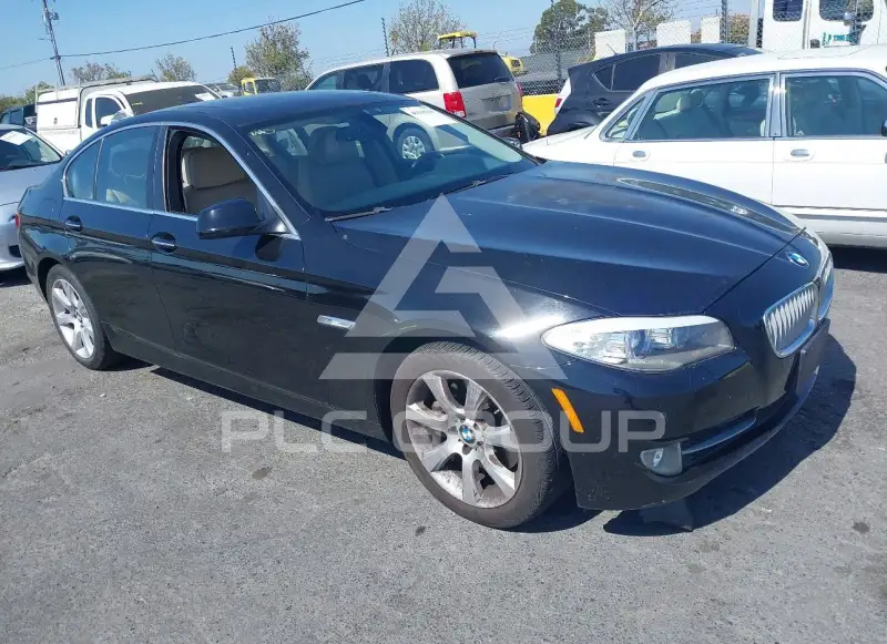 2012 BMW 550 фото