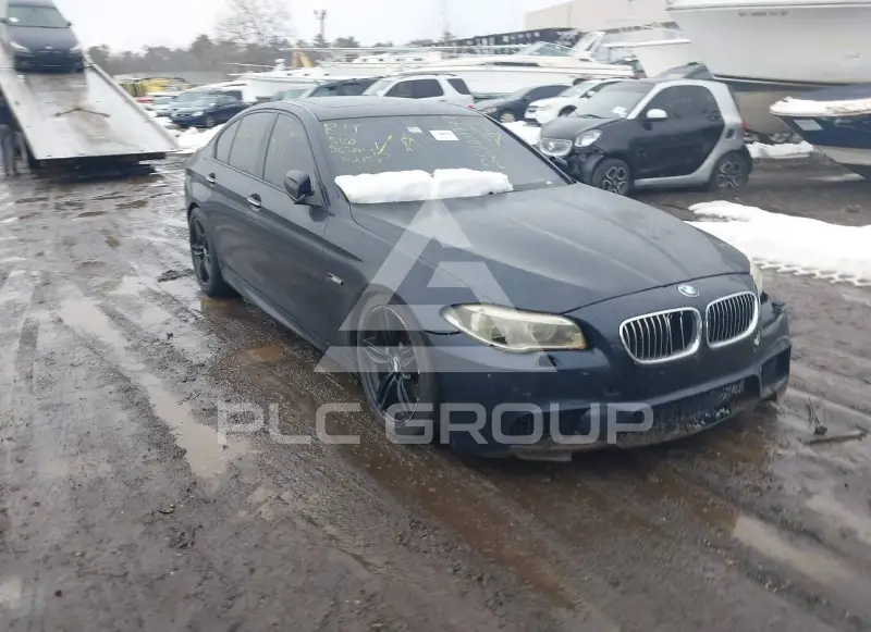 2012 BMW 550 фото