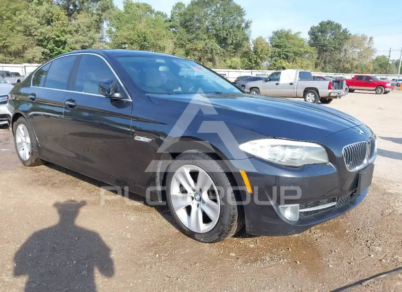 2012 BMW 523 фото