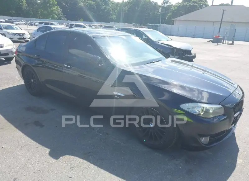 2012 BMW 528 photo