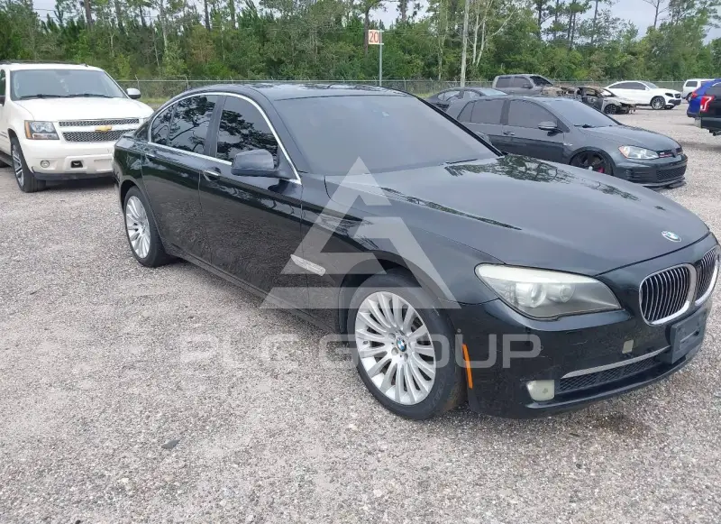 2012 BMW 750 photo