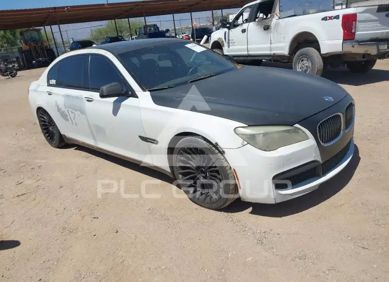 2012 BMW 750 photo