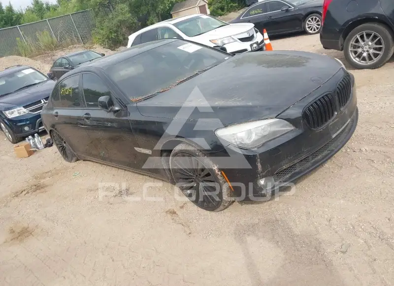 2012 BMW 750 фото
