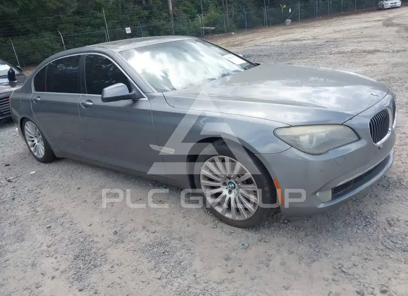 2012 BMW 750 фото