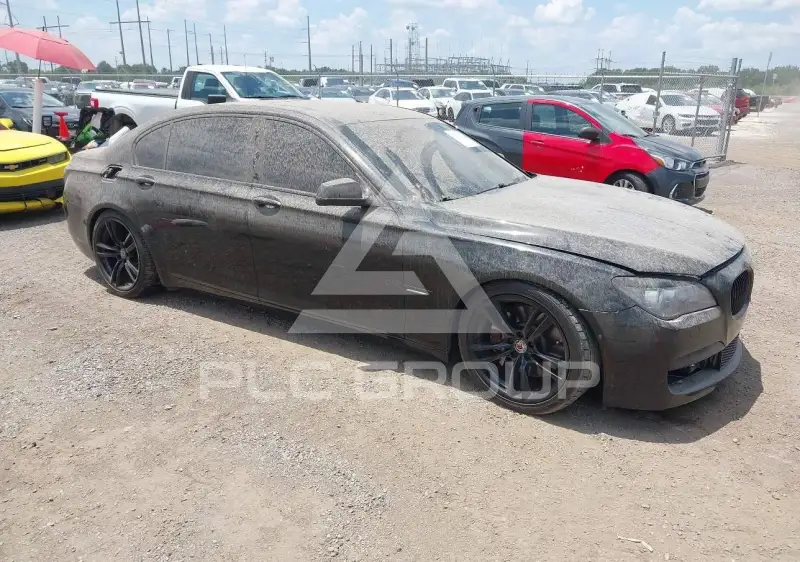 2012 BMW 750 photo