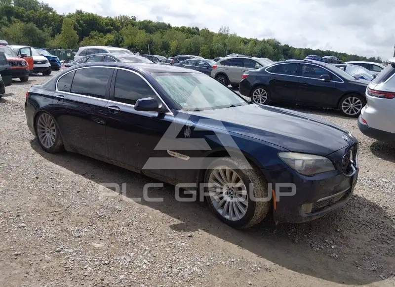 2012 BMW 750 photo