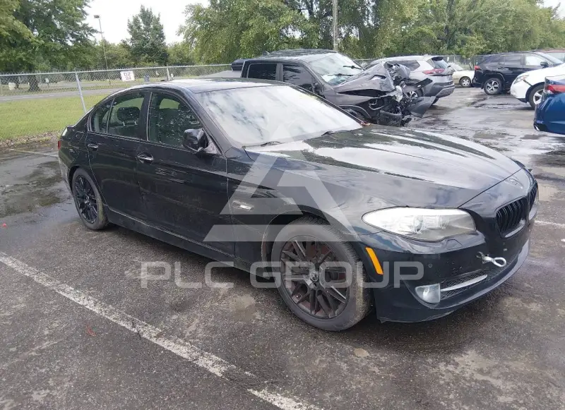 2012 BMW 528 фото