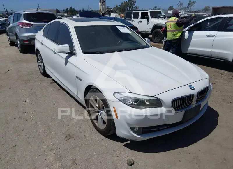 2012 BMW 528 фото
