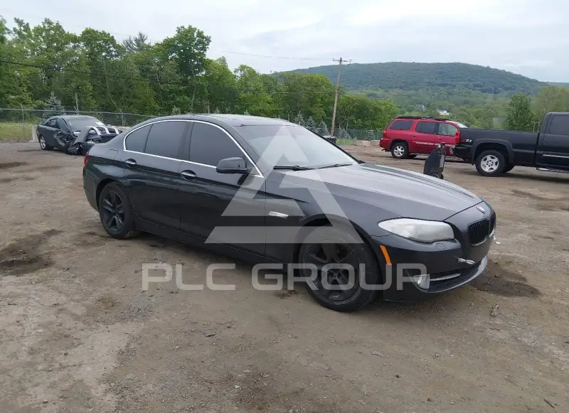 2012 BMW 528 photo