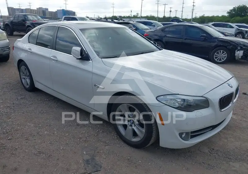 2012 BMW 528 фото