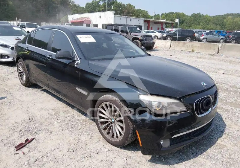 2012 BMW 740 фото
