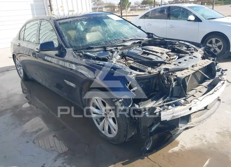 2012 BMW 740 фото