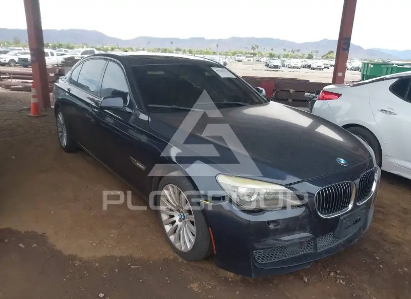 2012 BMW 740 фото