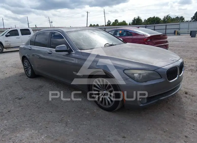 2012 BMW 740 фото