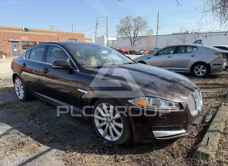 2012 Jaguar XF photo