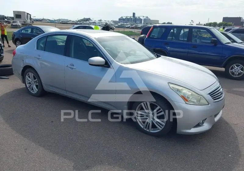 2012 Infinity G37 photo
