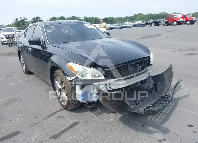 2012 Infinity M37 photo