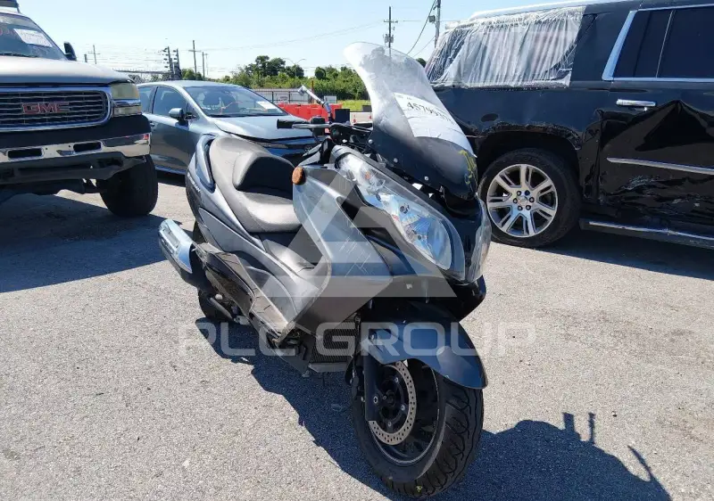 2012 Suzuki AN400 фото