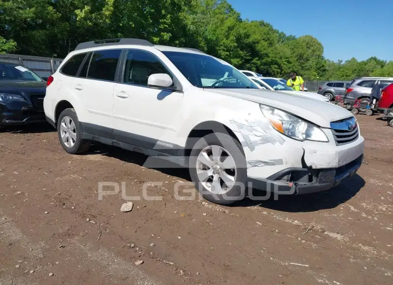 2012 Subaru Outback photo