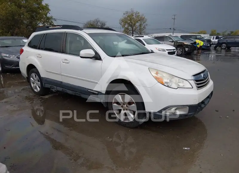 2012 Subaru Outback photo