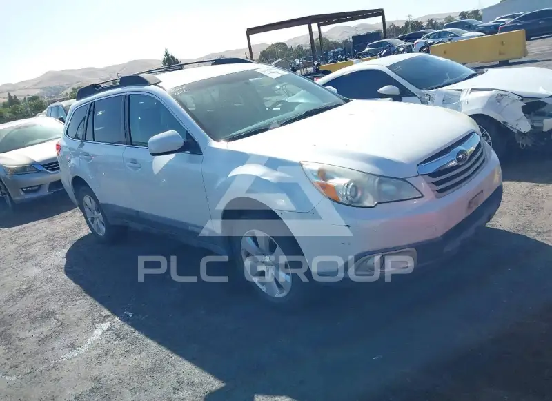 2012 Subaru Outback photo