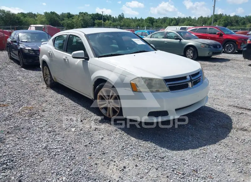 2012 Dodge AVENGER photo