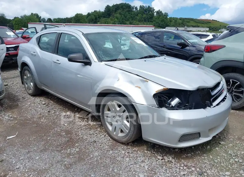2012 Dodge AVENGER photo