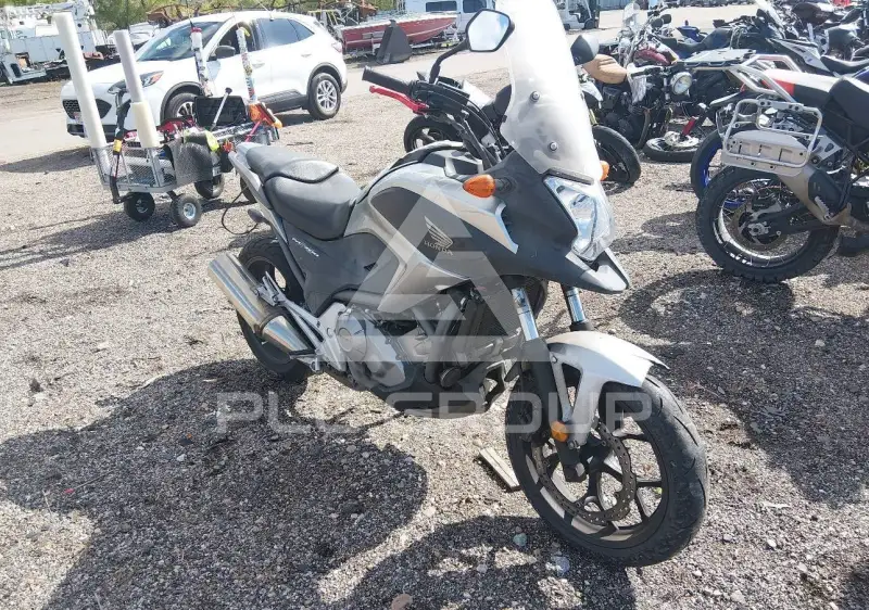 2012 Honda NC700 фото